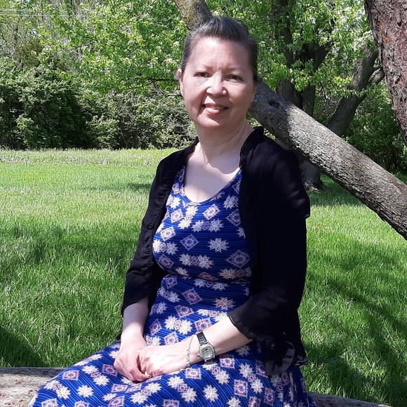 Meet your Posher, Janet - Picture 5 of 8